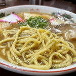 山為食堂 - チャーシューメン 麺はこんな感じ〜