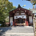 松の樹 - 近くの稲毛神社