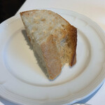 RISTORANTE IMAI - バゲット。オリーブオイルが美味しい。