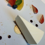 RISTORANTE IMAI - レアチーズケーキ とても軽いフワッとした優しいレアチーズケーキ
