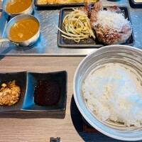 鉄板和食とワイン 萬鉄 - 