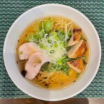 Menya Okuemon - 丸鶏スープ　鶏塩麺