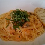 薫家 - シーフードときざみ大葉の明太バターパスタ