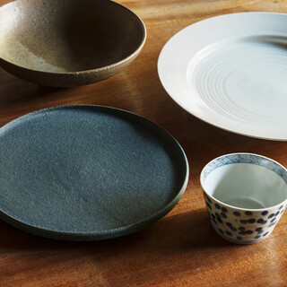 Custom-made tableware with a logical shape to match the food served