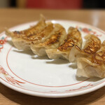 一品香 - 焼き餃子　370 会計2,270