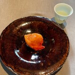 茶禅華 - 赤貝の身とヒモの紹興酒漬け　生プアール茶