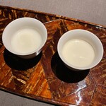 茶禅華 - 温冷杏仁豆腐食べ比べ