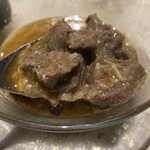 トゥゲチン - 肉のアップ。癖なくて柔らか