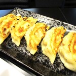味噌麺処 でこぼこ - 手作り餃子（320円）