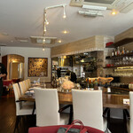 ラシェット M - カウンター席もあるのでお一人様も大丈夫