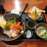 Hamaa Ryo WA Dining - 生カキ付き 浜りょう海鮮丼 2500円