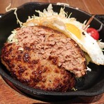 テッパンサカバ - 断面 肉汁閉じ込めるのでなく肉で勝負か