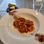 ヴィーテ - パスタ2　近江牛すじ肉とセロリの煮込み　カカオ風味　マファルディーネ