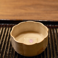 鎌倉 北じま - 2022.3 ～上巳の節句～ 薹立ちした蕗を練り込んだ胡麻豆腐 白子のすり流し 桃の花