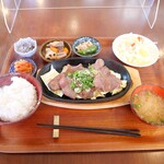 カフェ アンド バー ダイシン - 