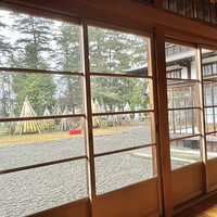 上杉伯爵邸 - 部屋からの庭の眺め