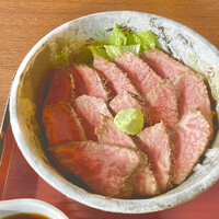 上杉伯爵邸 - 【１日10食限定】米沢牛ローストビーフ丼