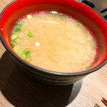 大和寿司 - お椀(赤味噌と白味噌ミックス)