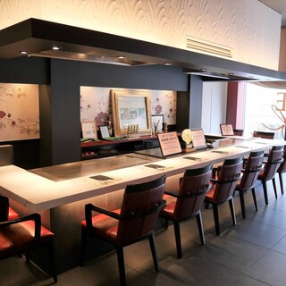 【ランチ】日の光たっぷりの開放感ある店内で少し贅沢なお昼を