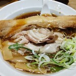 Hokkaidouramendemmaru - 『 醤油・とろ肉 ＆ 大判豚ダブルらーめん 』 1078円  （ 税込 ）