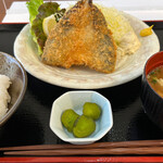 Shisaido Supa Marina Tembou Resutoran - 国産ホクホクアジフライ定食(1枚・小盛り) 790円。