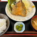 Shisaido Supa Marina Tembou Resutoran - 国産ホクホクアジフライ定食(1枚・小盛り) 790円。