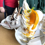 ミッシュハウス - チビの「カカオ」と私のマンスリーパフェ