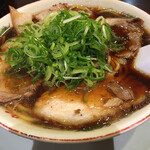 新福菜館 - 中華そば並　830円