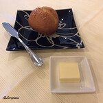 プチレストラン ブーケ・ド・フランス - バゲットとバター