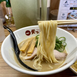 Tenkaippin - 麺にゅーんショット　約3秒