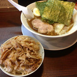 飛騨高山中華そば やまと - Aランチ（中華そば＋茶碗豚バラ丼）平日昼限定＋ワンタン　2013年1月