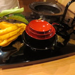 恵比寿　くろいわ - お屠蘇いただきました。左は仏手柑