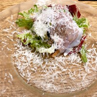 イルチェーロ 恵比寿 - イタリア産生ハムとグリーンサラダ