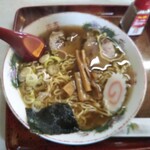 天よし食堂 - 醤油ラーメン ピンぼけ御免