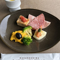 スミレオオサカ - 