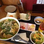 ベトナム料理 ハイズォンクアン - アヒルのブンセット