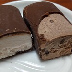 生鮮&業務スーパー ボトルワールドOK - 料理写真:いちごとチョコの断面。チョコは落として割れてしまった。