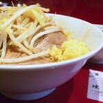 ラーメン二郎 - 汁なし半分＋ニンニク多め＋青ネギ