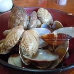 鴨鶴 - 3人分のあさりの殻・・・