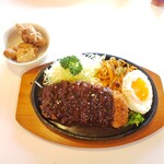 Taishuu Steak Nikuno Suke - デミグラスロースカツ定食+唐揚げ