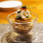 麻布Lasen - アミューズ2種：バッカラとズワイガニのタルトレット