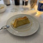 Trattoria Perla Cafe - チョコレートを入れないBonet(ボネ、プディングの一種) 