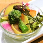 南欧バル メルカト - 千葉県産旬のいろいろ野菜のサラダ