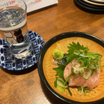 家庭的料理居酒屋 しろとくろ - マグロのたたき