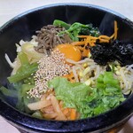 百濟 - 毎朝作る惣菜を丁寧にのせた