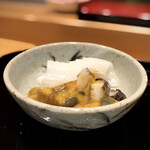 小笹寿し - 生鮑と烏賊と雲丹