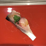 小笹寿し - 握り 鯖 上から