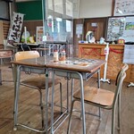 Shokuinshitsu Kafe - 店内の雰囲気