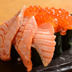 Erakokyuu - てんこ盛り炙りトロ鮭イクラ寿司