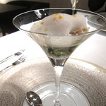 エクアトゥール - 牡蠣とズワイガニ・ホタテ・生海苔のジュレ　柚子香るラングスティーヌのソース